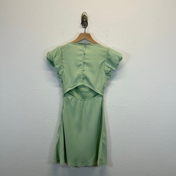 All in Favor NWT Soft Green Puff Sleeve Lace tream Mini Dress Size XS - Picture 3 of 7